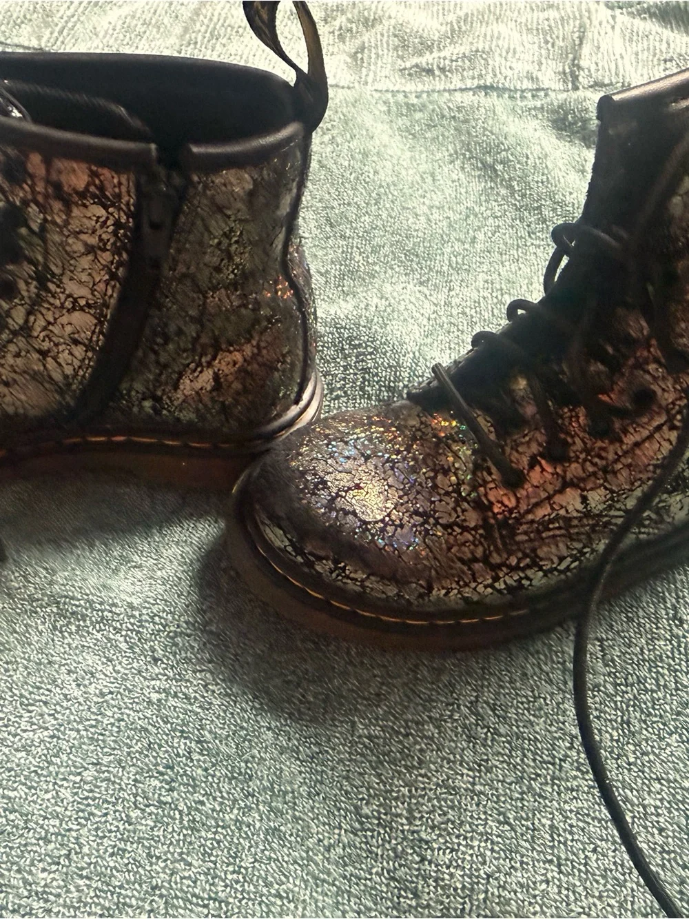 Dr. Martens kids lace